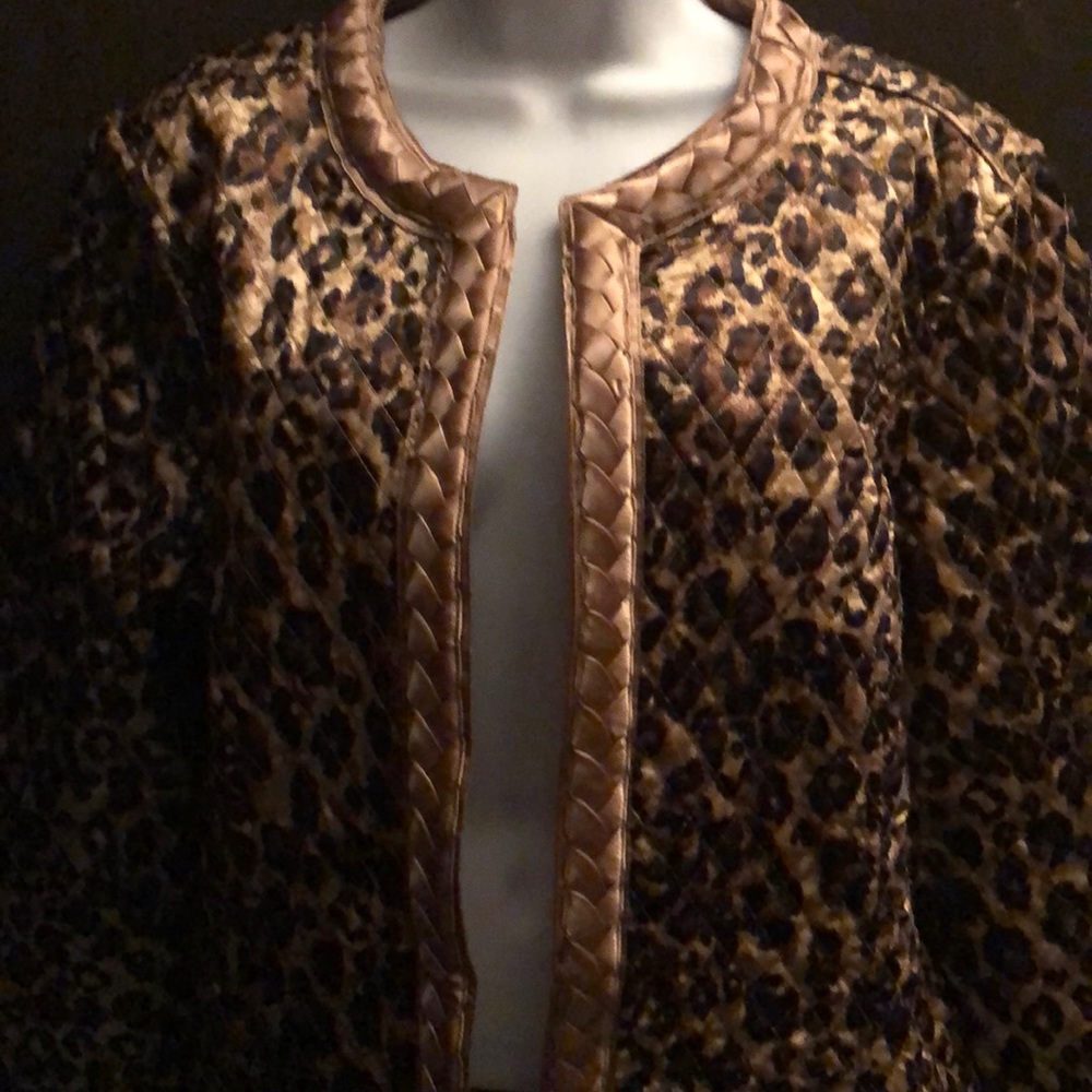 CHICO’S GOLD/BLACK ANIMAL PRINT DRESS JACKET SIZE 3